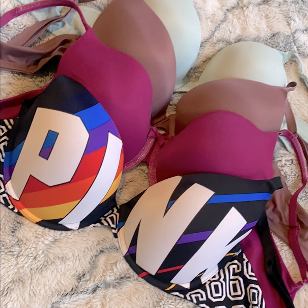 Victoria’s Secret bras price as a bundles of all 4